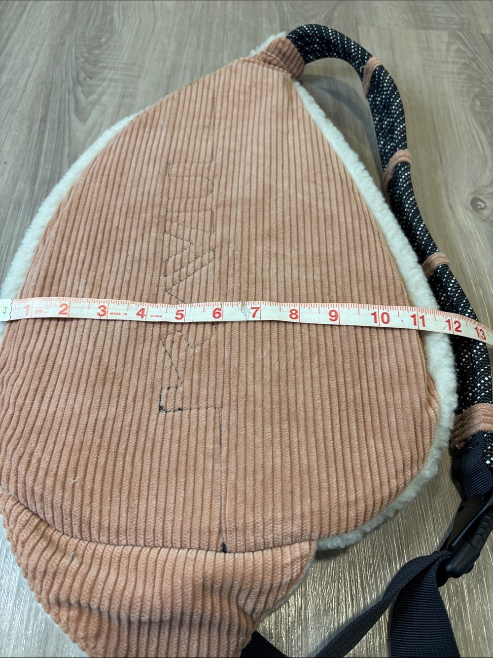 KAVU Rope Snug Sling Bag - Picture 15 of 16